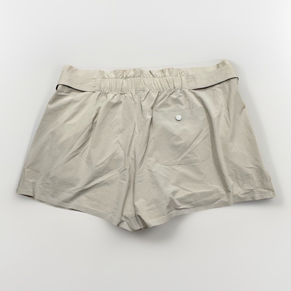 NEW ATHLETA Taupe Grey Abalone Stretch Self Belted Skyline Shorts Size 20 $59 - Picture 9 of 10
